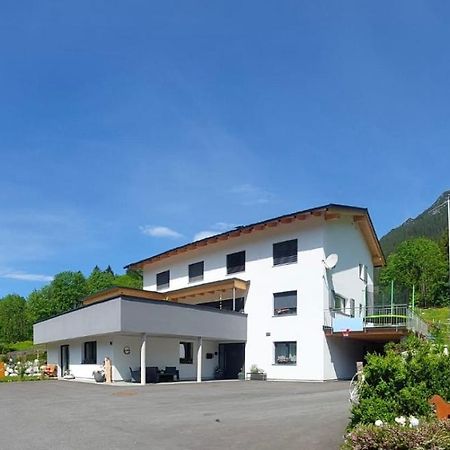 Haus Bazigg Lägenhet Klosterle am Arlberg Exteriör bild