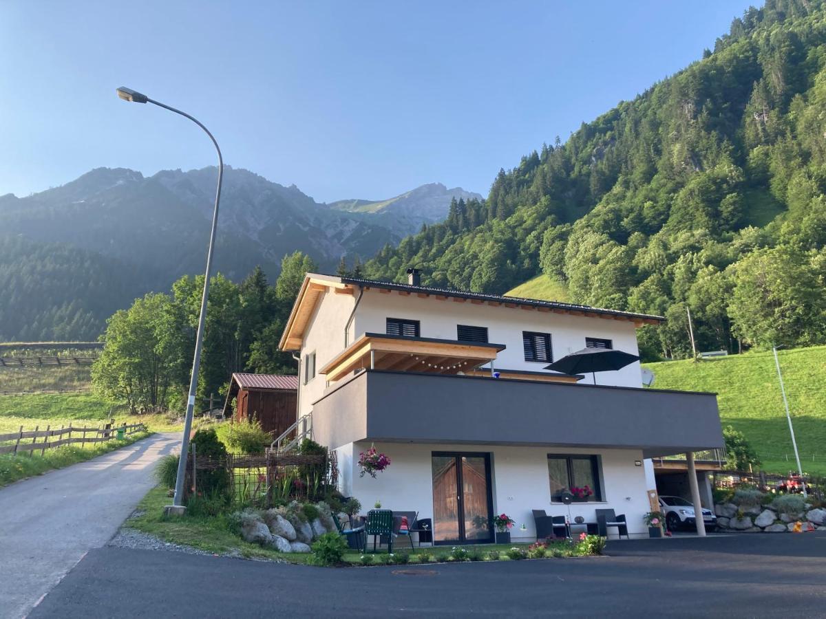Haus Bazigg Lägenhet Klosterle am Arlberg Exteriör bild