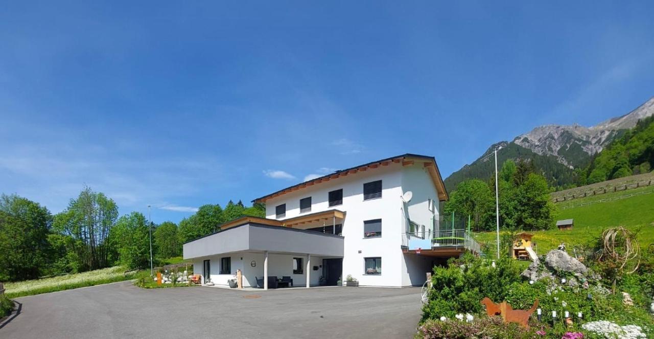 Haus Bazigg Lägenhet Klosterle am Arlberg Exteriör bild